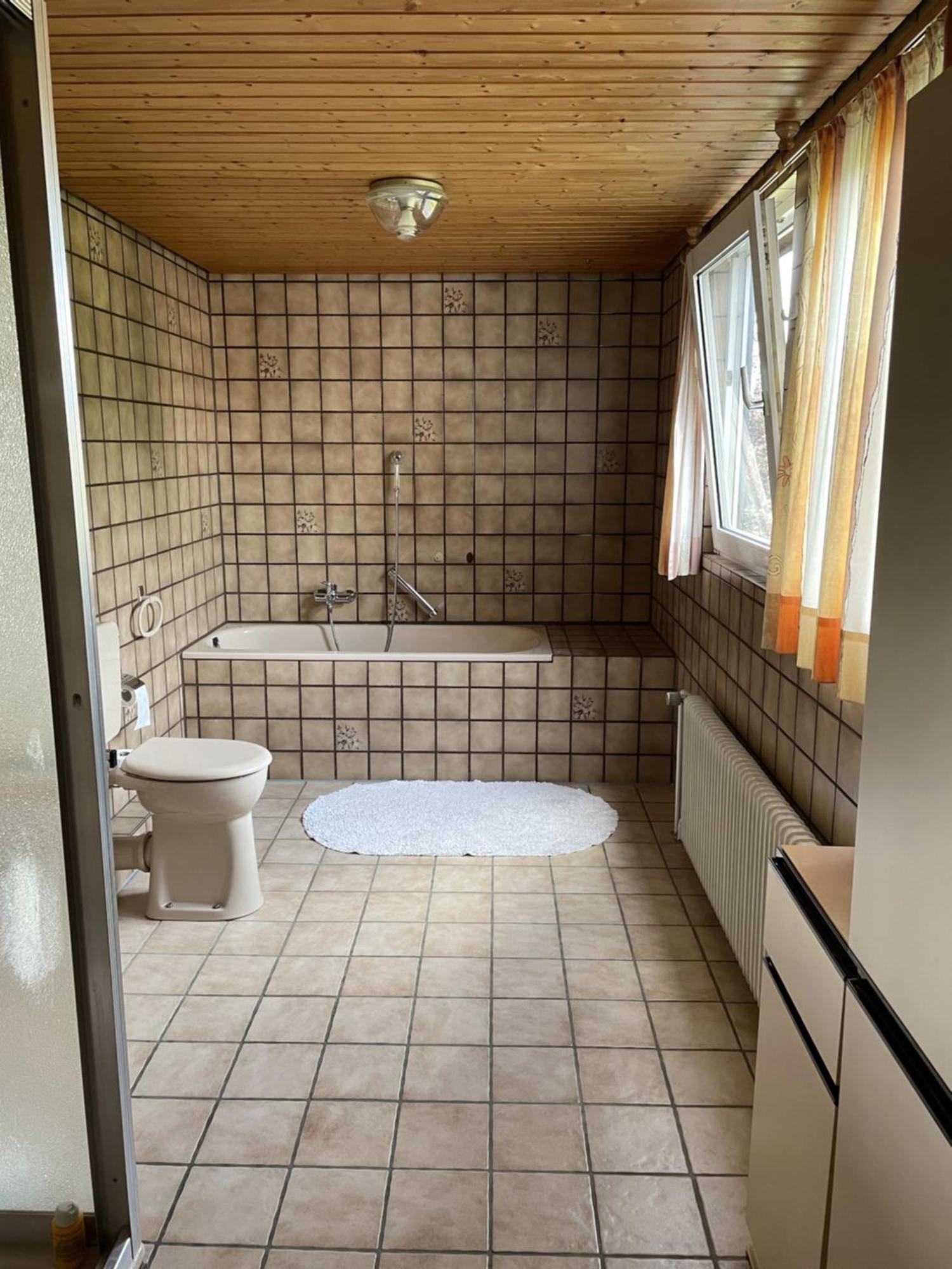 Entire House, Quiet City Location, Garden, Parking ビーレフェルト エクステリア 写真